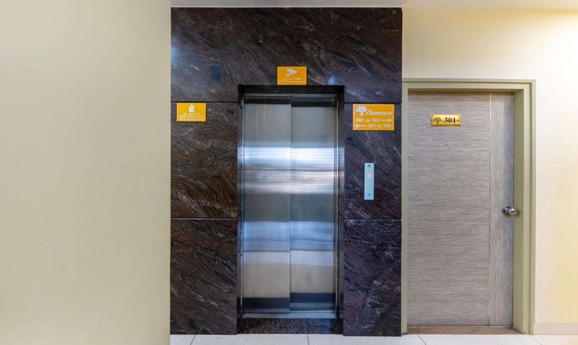 Treebo Four Seasons Hotel ไมซอร์ ภายนอก รูปภาพ