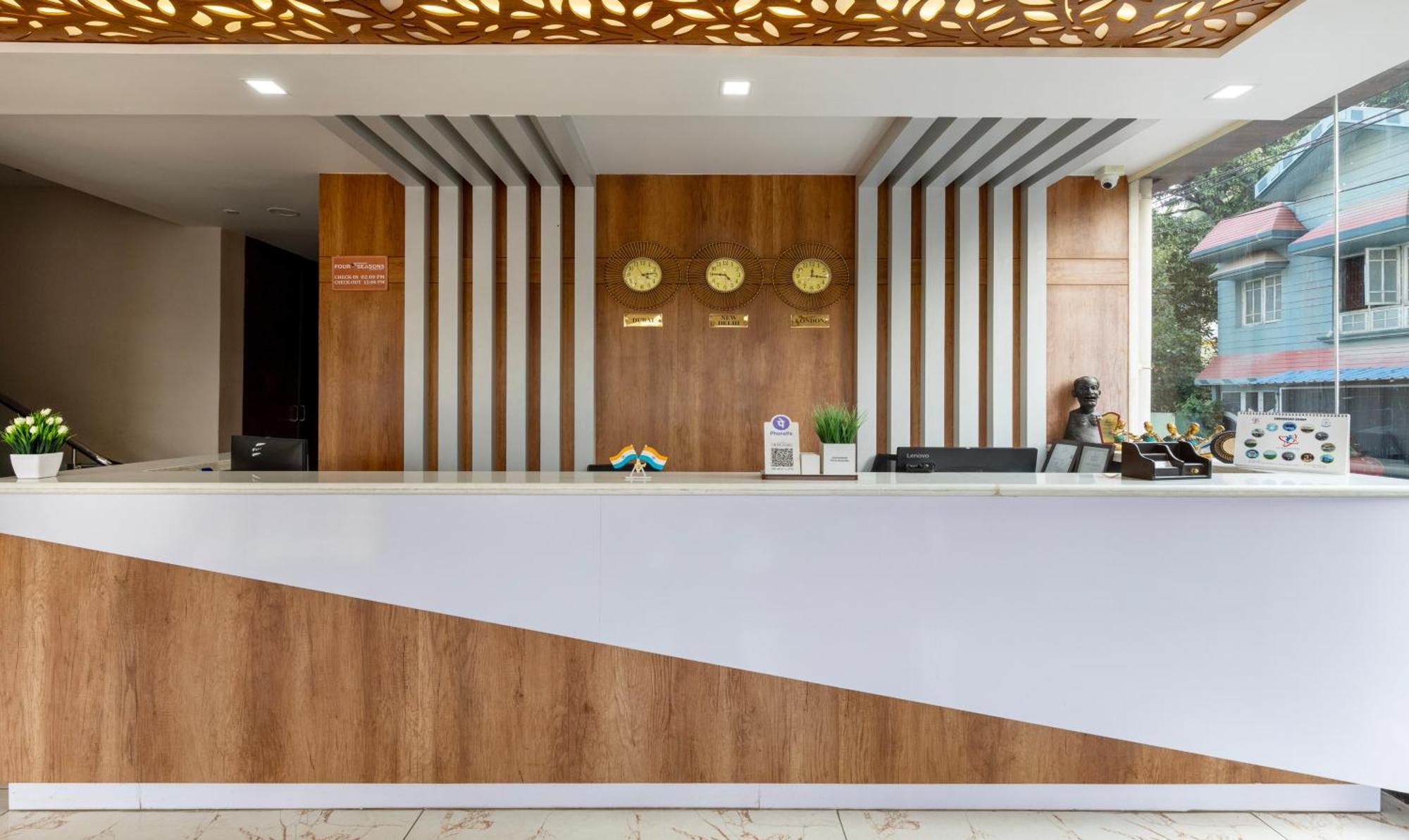Treebo Four Seasons Hotel ไมซอร์ ภายนอก รูปภาพ
