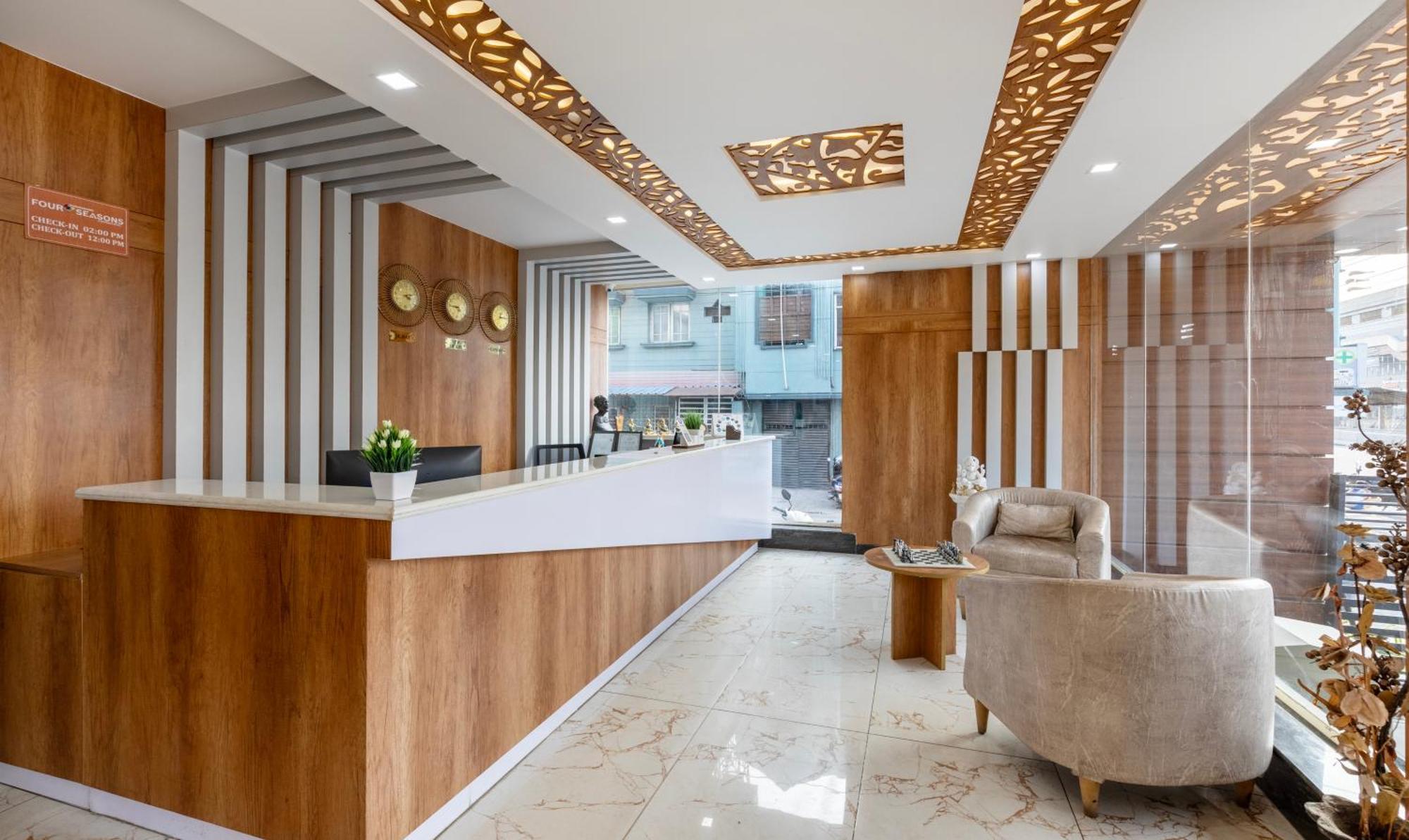 Treebo Four Seasons Hotel ไมซอร์ ภายนอก รูปภาพ