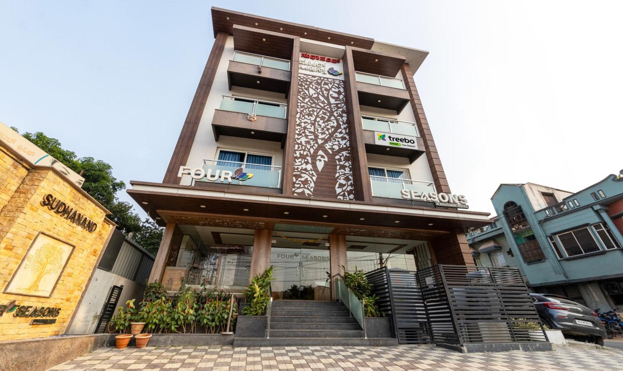 Treebo Four Seasons Hotel ไมซอร์ ภายนอก รูปภาพ